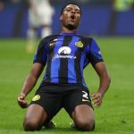 Denzel Dumfries lập cú đúp, Inter Milan giành vé vào chung kết Siêu cúp Italia