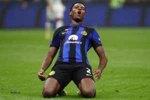 Denzel Dumfries lập cú đúp giúp Inter vào chung kết siêu cúp Italia