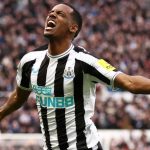 Newcastle United Dự Định Gia Hạn Hợp Đồng với Isak: Tương Lai Vững Chắc tại St James’ Park